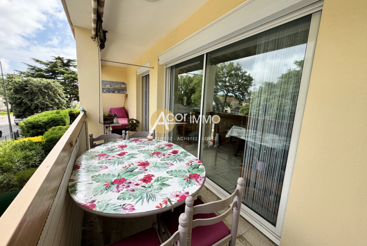 Appartement lumineux de 68 m² à Sanary-sur-Mer avec terrasse et parking 