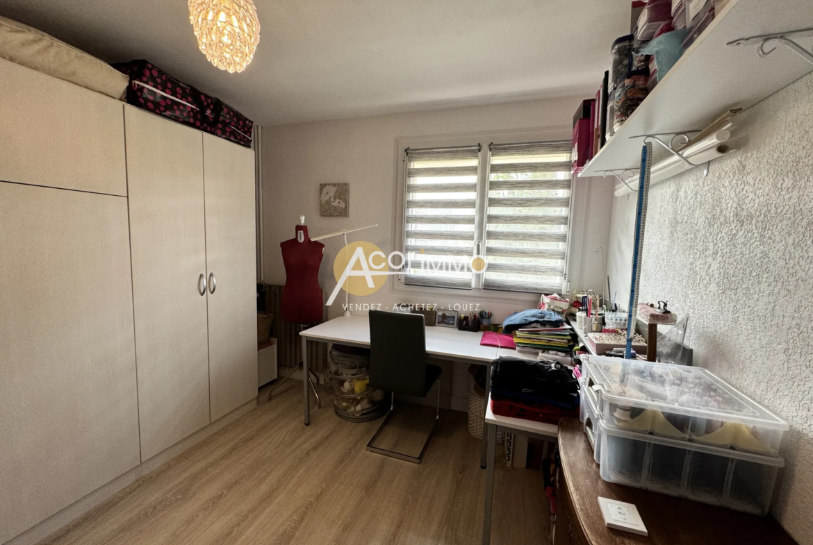 Appartement lumineux de 68 m² à Sanary-sur-Mer avec terrasse et parking 