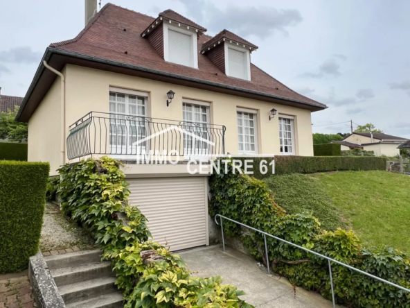 Pavillon de plain-pied avec sous-sol à La Ferté Macé