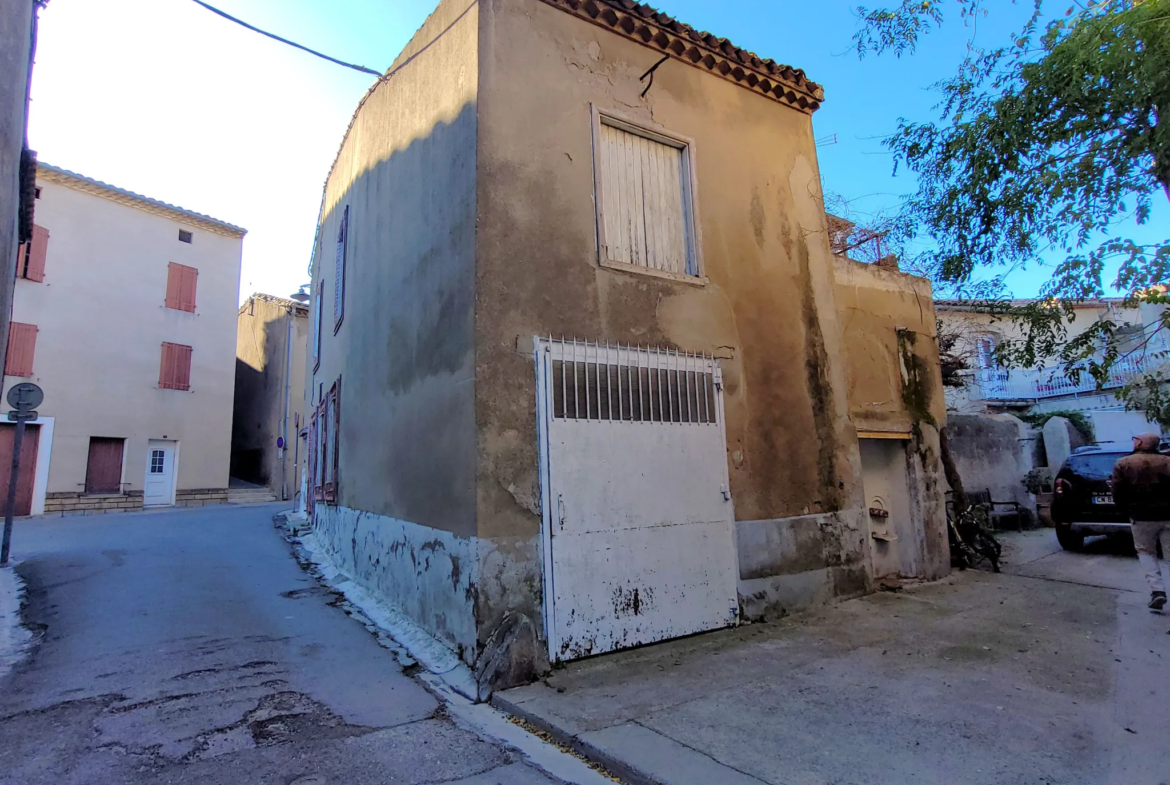 Maison en pierre avec Terrasse et Garage à Capendu 