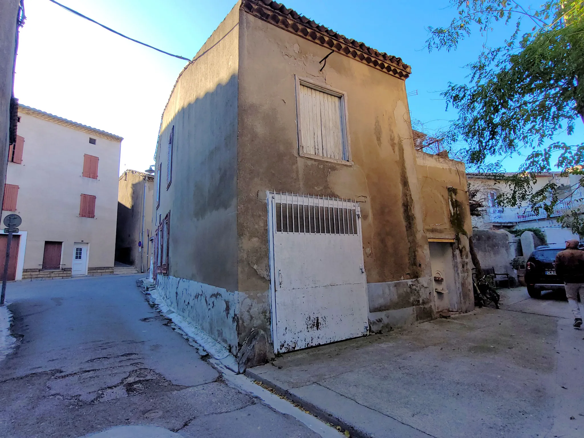 Maison en pierre avec Terrasse et Garage à Capendu 