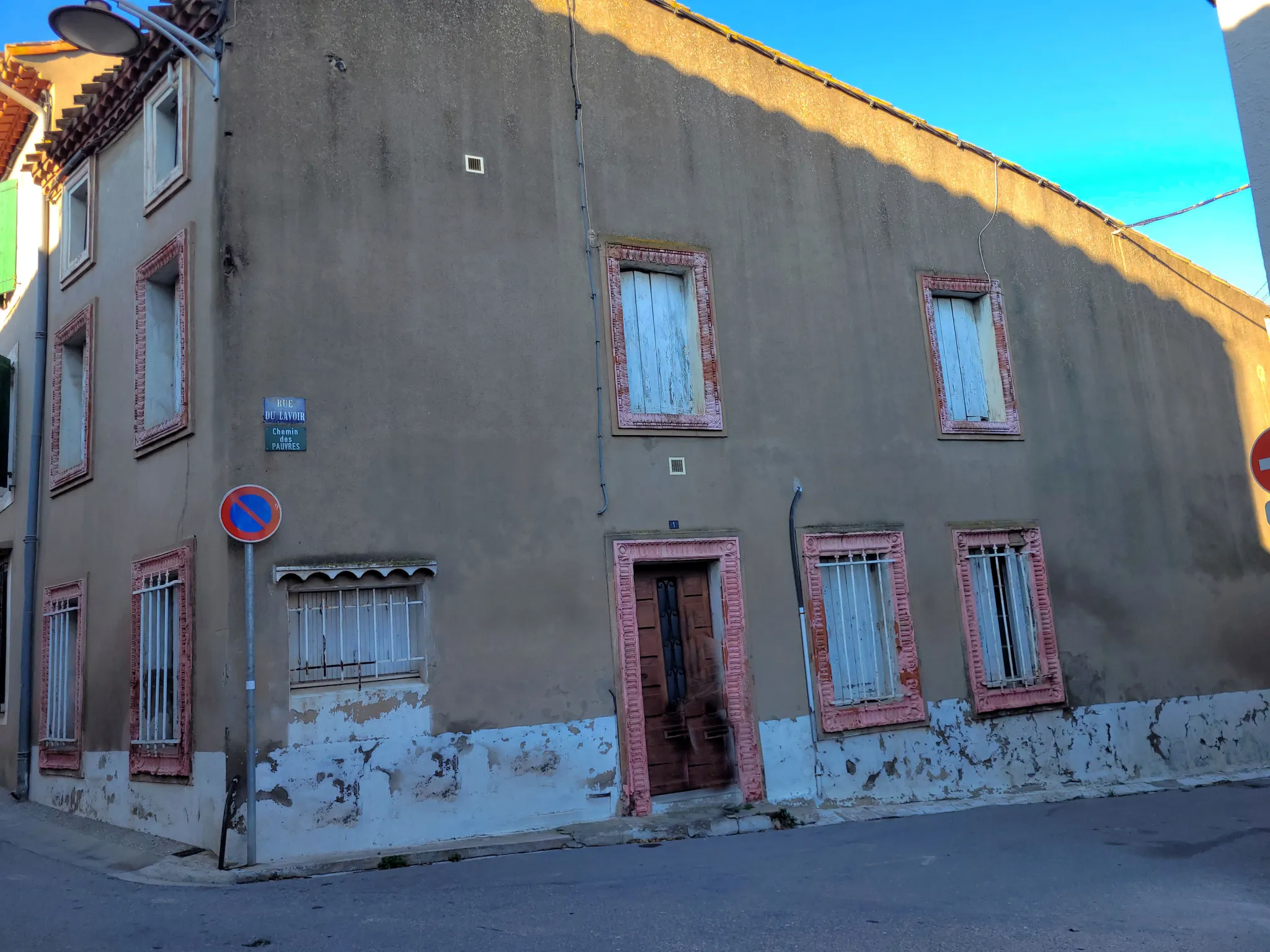 Maison en pierre avec Terrasse et Garage à Capendu 