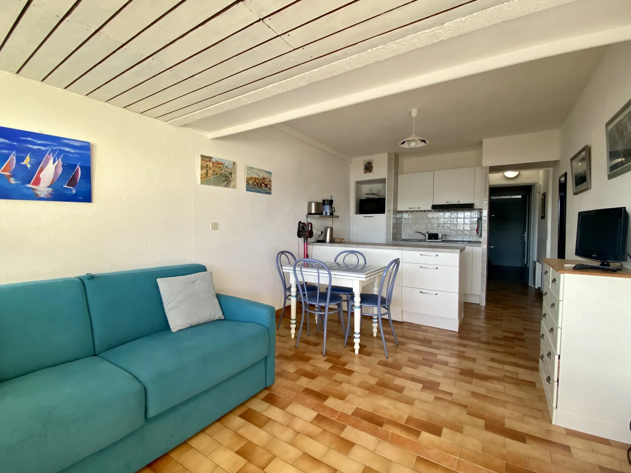 Studio Cabine au Bord de Mer avec Vue sur l'Hérault à Agde 