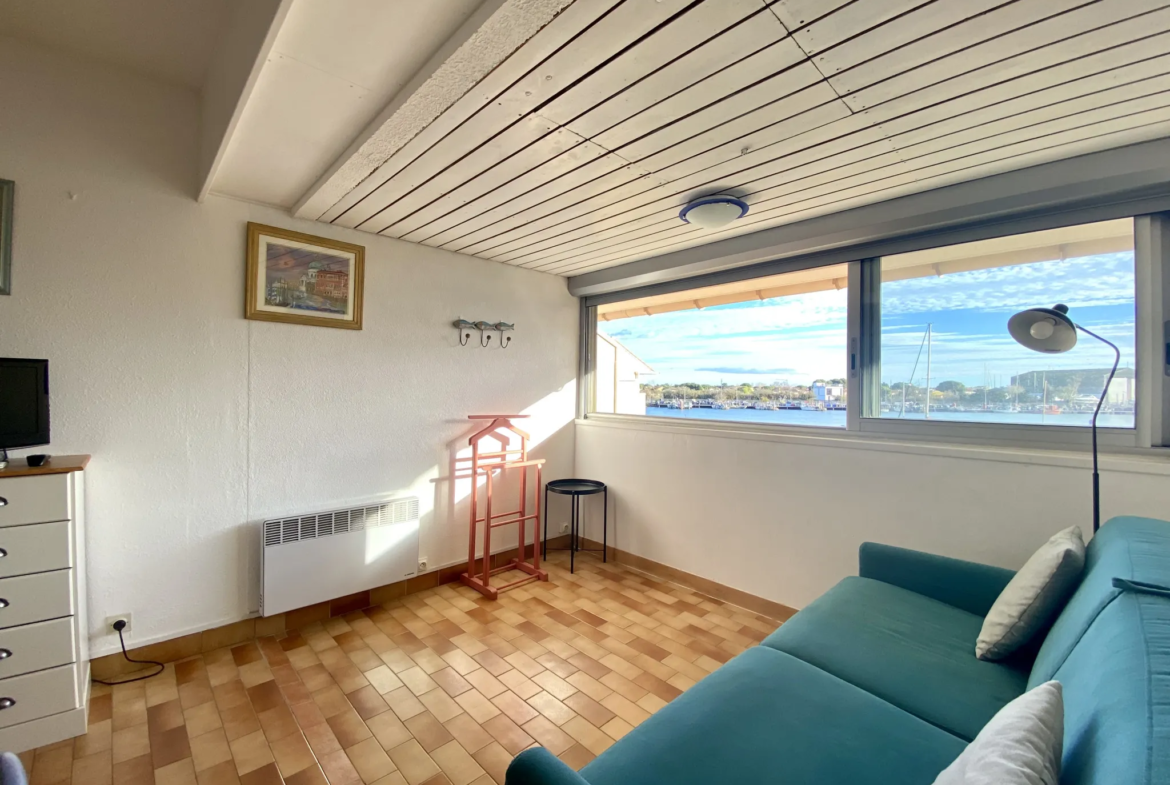 Studio Cabine au Bord de Mer avec Vue sur l'Hérault à Agde 