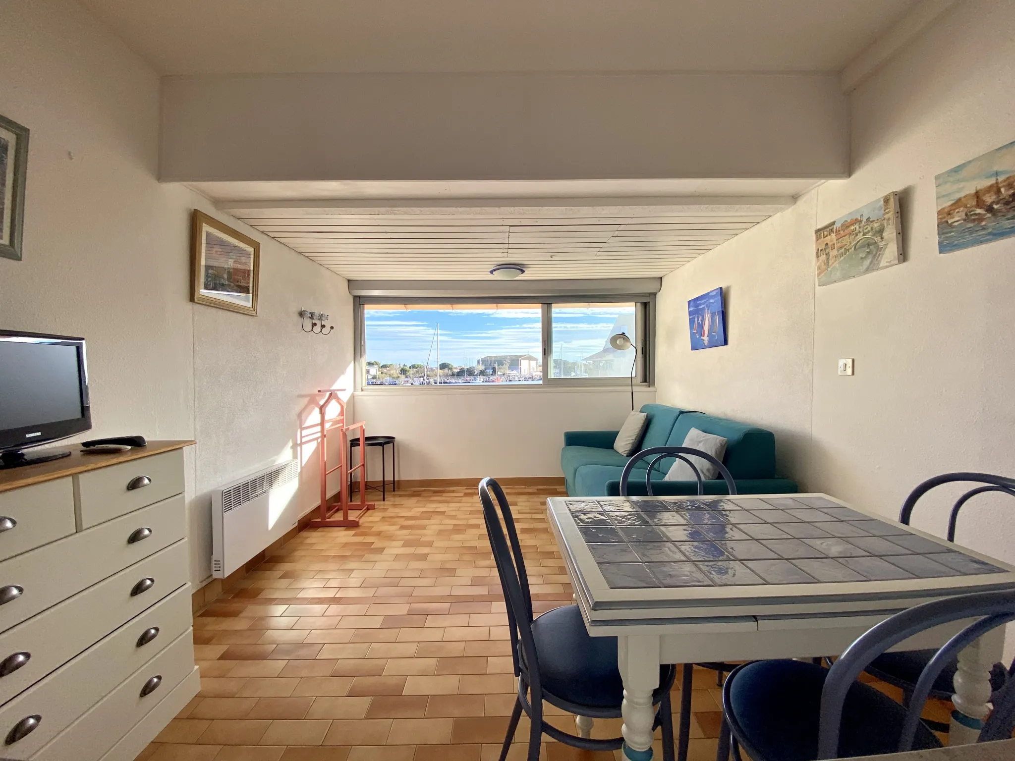 Studio Cabine au Bord de Mer avec Vue sur l'Hérault à Agde 