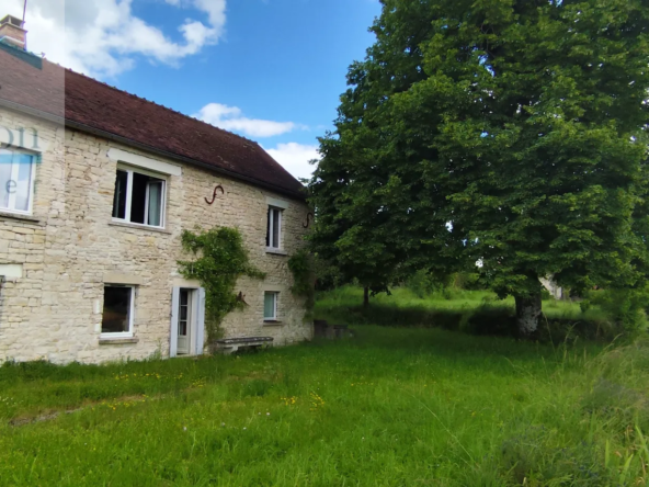 Maison de campagne à Pimelles avec jardin de 4000 m² à vendre