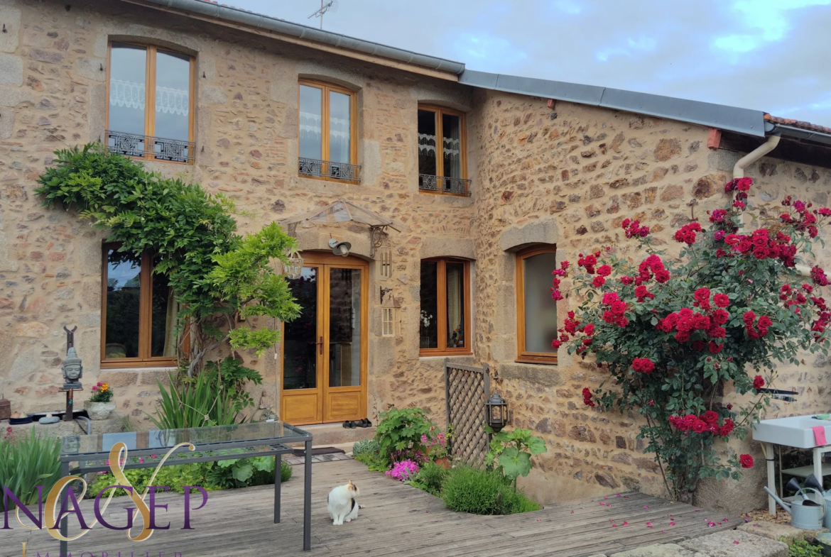 Maison de maître avec jardin à Chatel Montagne 