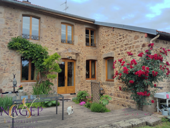 Maison de maître avec jardin à Chatel Montagne