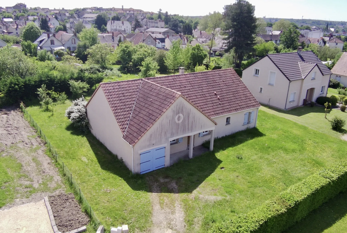 Charmante maison de plain-pied à Vierzon avec 4 chambres et garage 