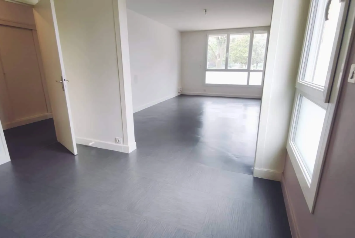 À vendre : Appartement T4 en bon état à Herouville Saint Clair 