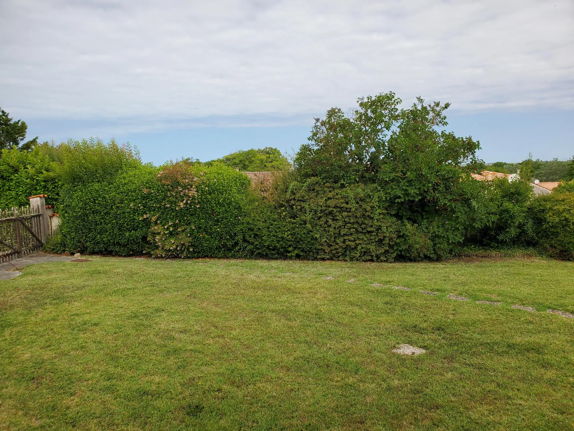 Maison ancienne à rénover avec vue sur l'estuaire à Talmont sur Gironde 