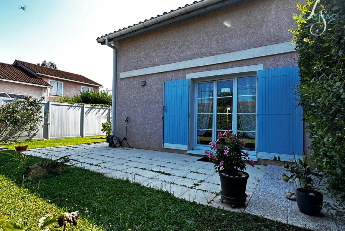 Maison 3 chambres avec jardin et garage à Bourg-en-Bresse 