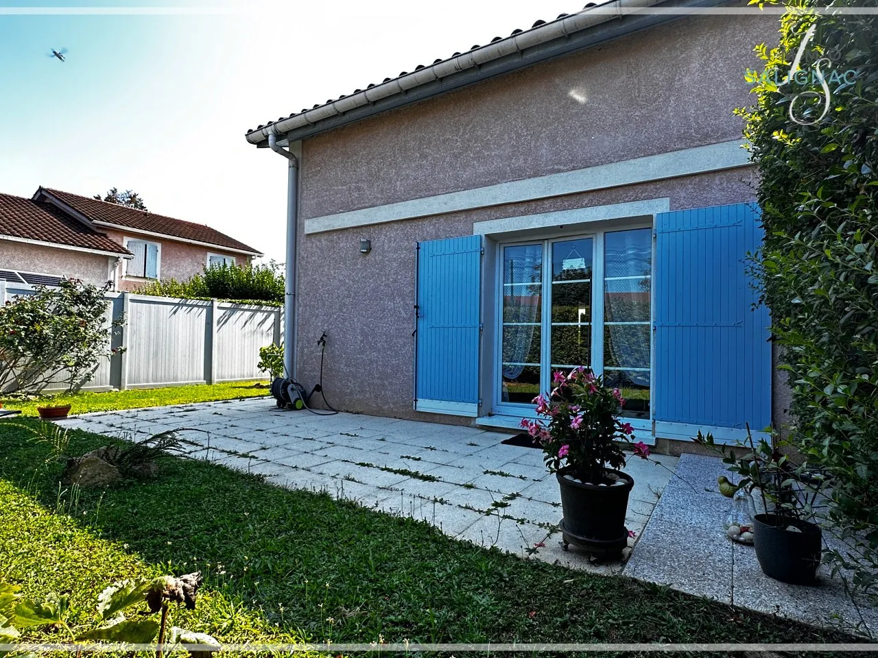 Maison 3 chambres avec jardin et garage à Bourg-en-Bresse 