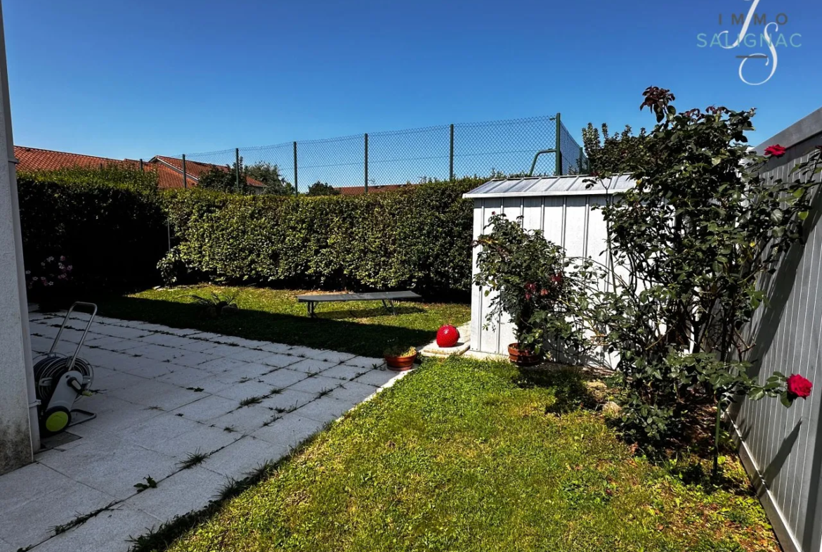 Maison 3 chambres avec jardin et garage à Bourg-en-Bresse 