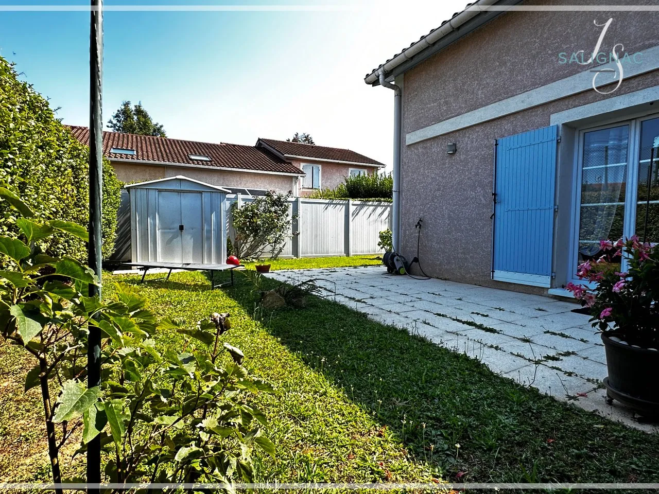 Maison 3 chambres avec jardin et garage à Bourg-en-Bresse 