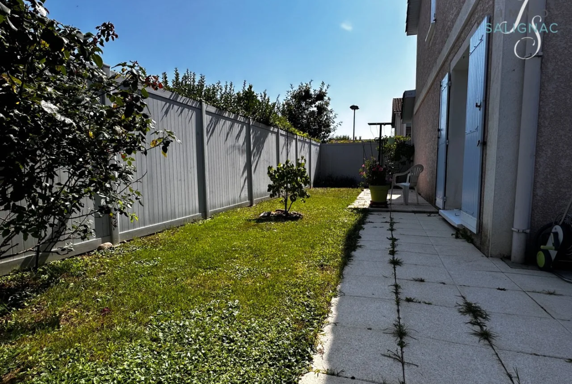 Maison 3 chambres avec jardin et garage à Bourg-en-Bresse 