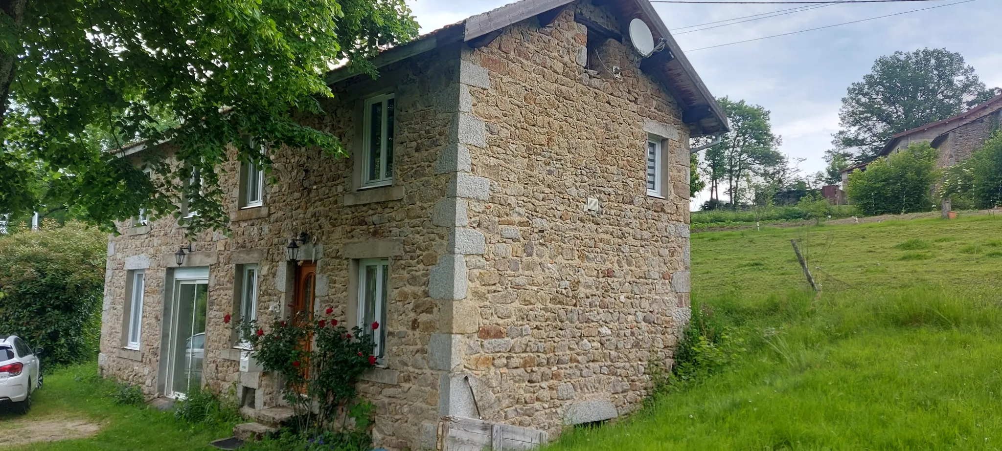 Maison rénovée 95 m² à vendre, secteur Puy Guillaume - Lachaud 