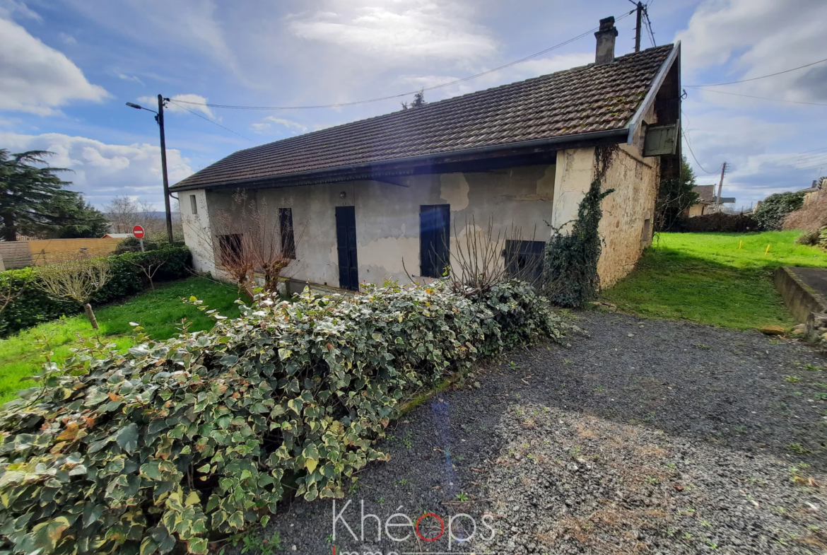 Maison à rénover entièrement avec jardin à Sauveterre-de-Guyenne 