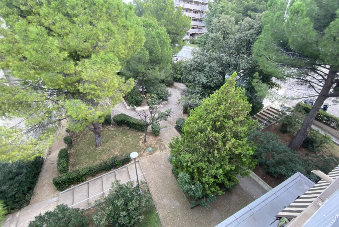 Appartement T4 avec Terrasse à Marseille 