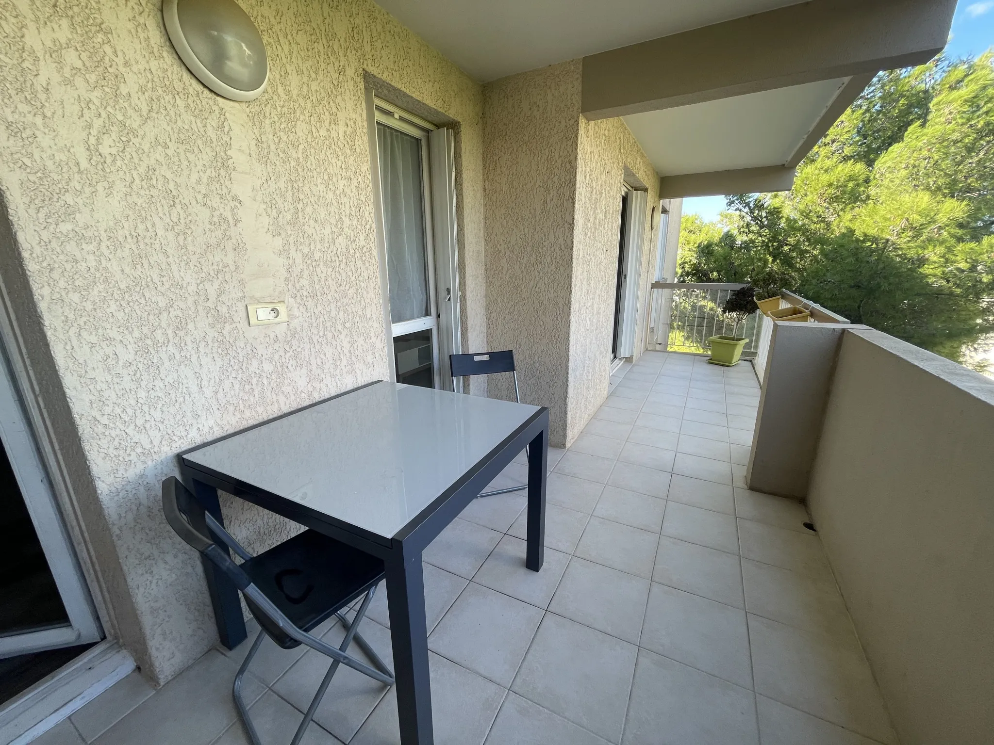 Appartement T4 de 81 m² avec Terrasse à Marseille 