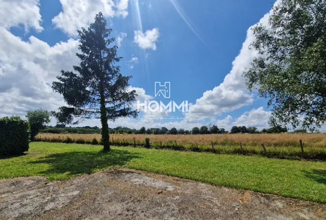 Maison de plain-pied à Mouzeil avec jardin constructible 