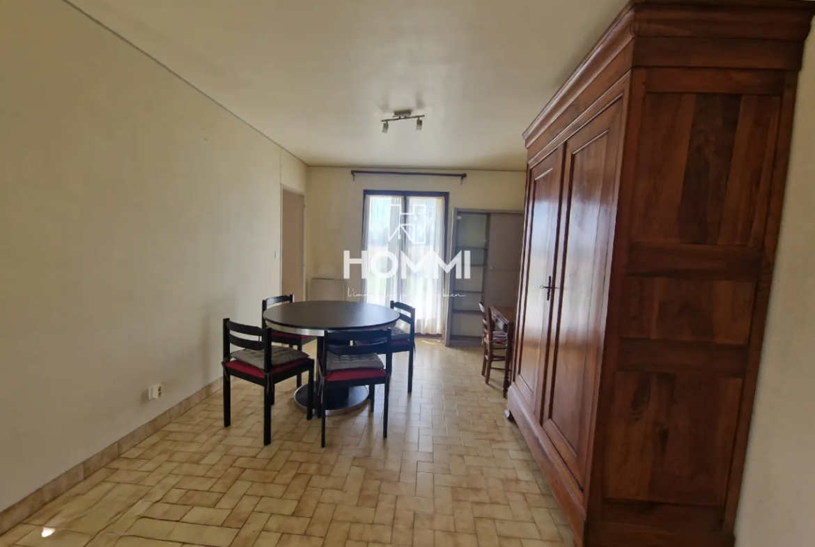 À vendre à Mouzeil : maison de 95 m2 avec 3 chambres et jardin constructible 