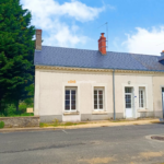 Charmante maison rénovée à Savigne-sur-Lathan avec rentabilité locative