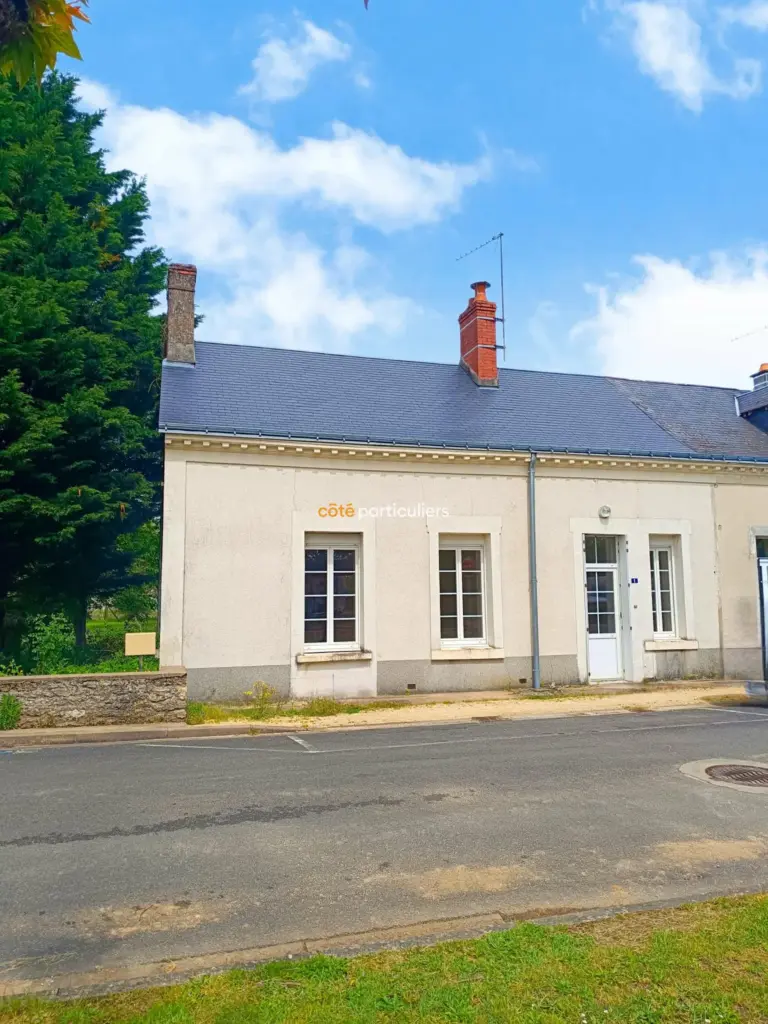 Charmante maison rénovée à Savigne-sur-Lathan avec rentabilité locative