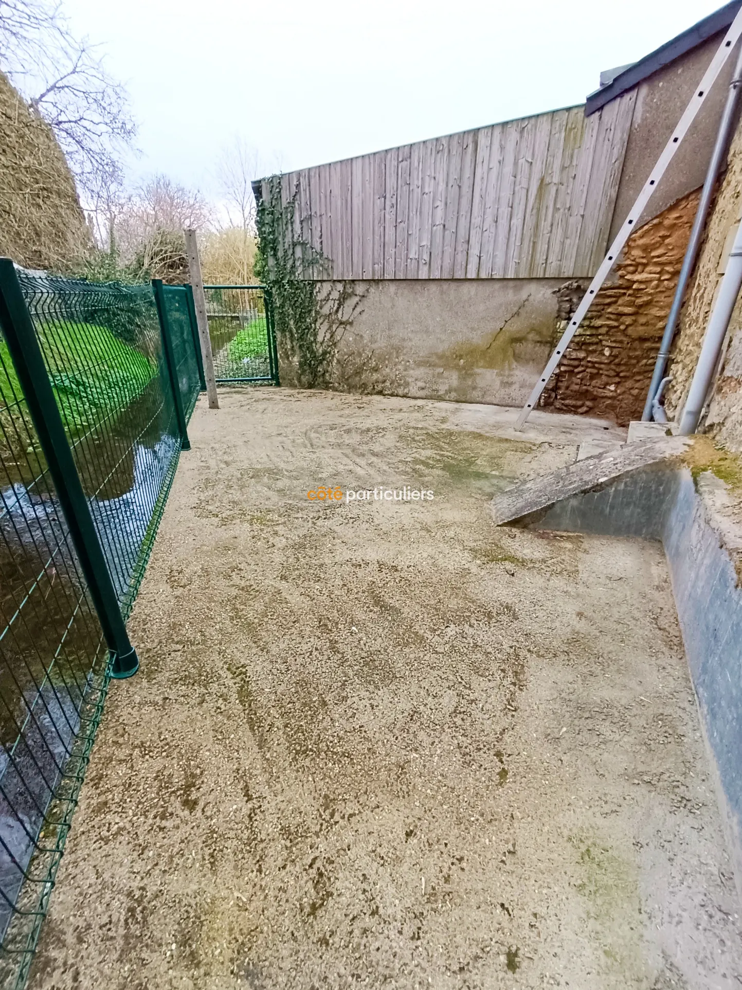 Charmante maison rénovée à Savigne-sur-Lathan avec rentabilité locative 