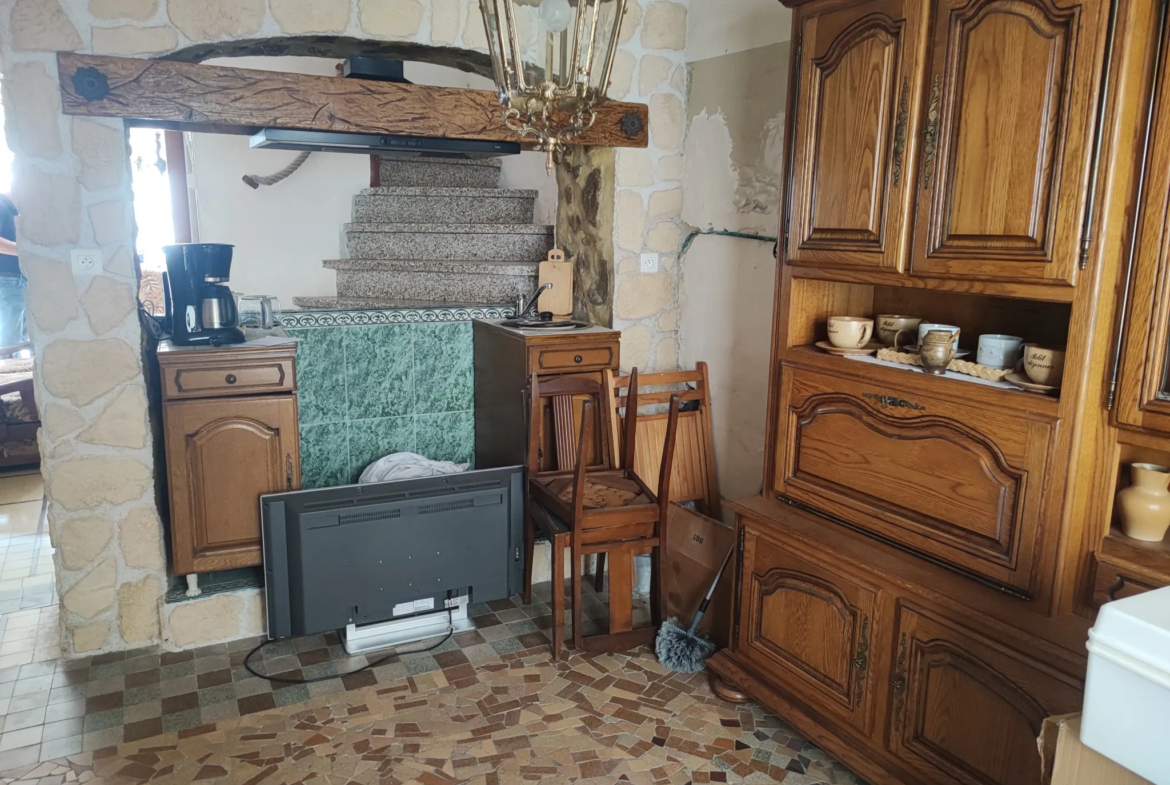 Maison de village à rénover à Puicheric - 37 500 € HAI 