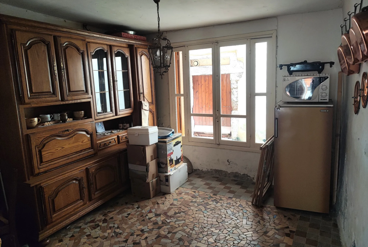 Maison de village à rénover à Puicheric - 37 500 € HAI 