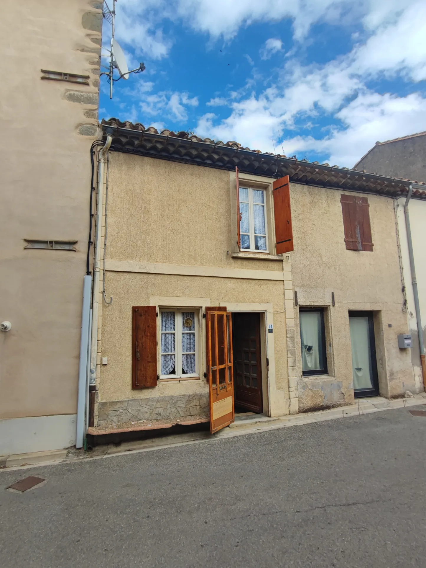 Maison de village à rénover à Puicheric - 37 500 € HAI 