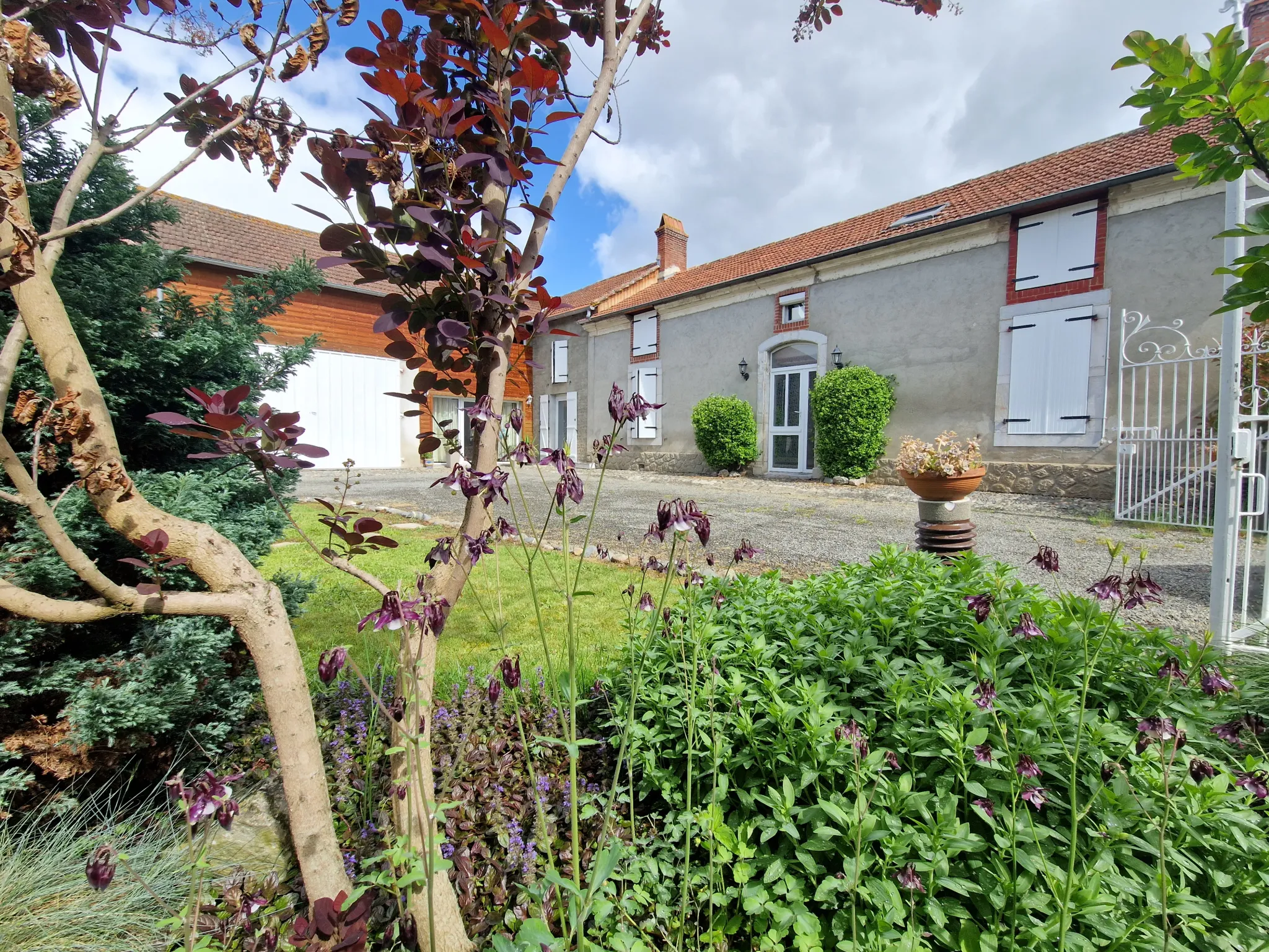 À vendre : deux maisons de village à Pujo, près de Vic-en-Bigorre 