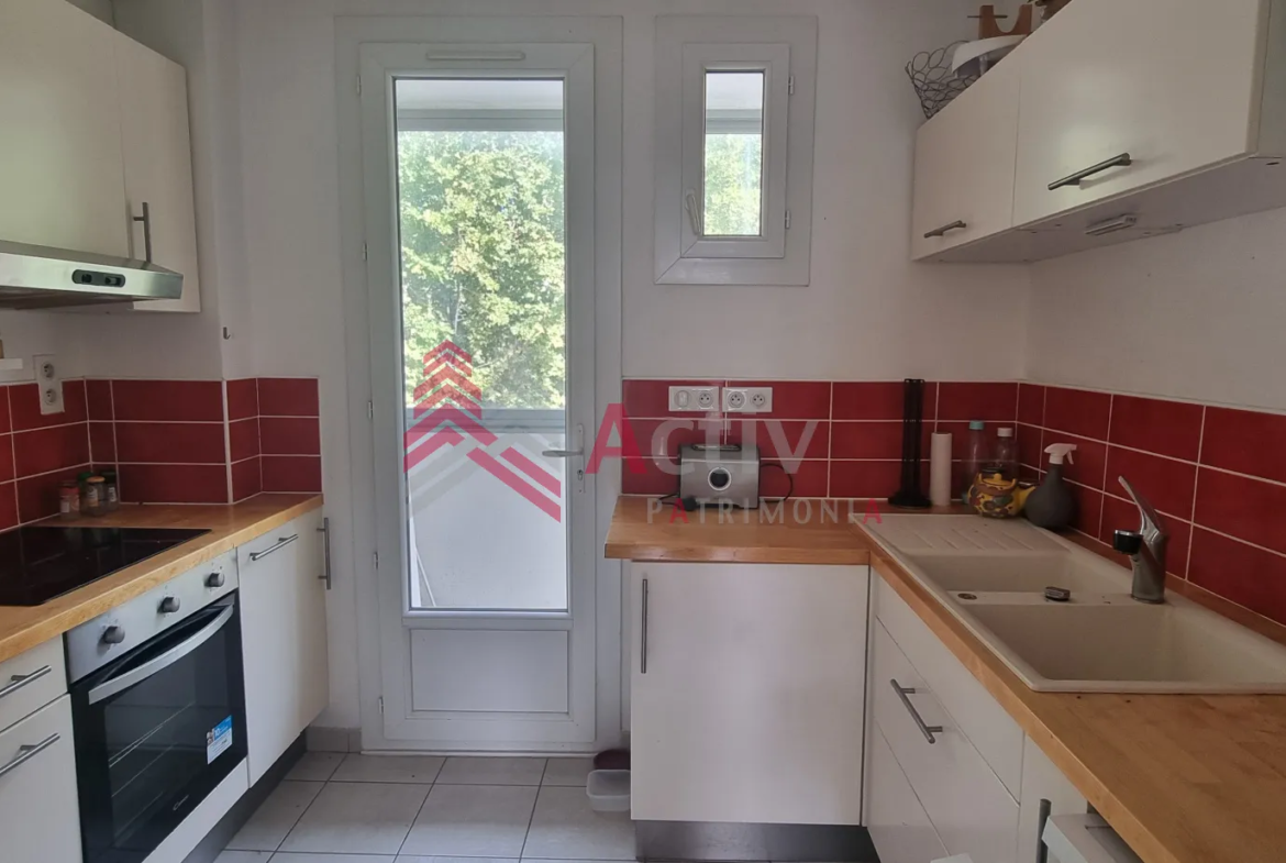 Vente Appartement T3 Rénové à Arles, Quartier Alyscamps 