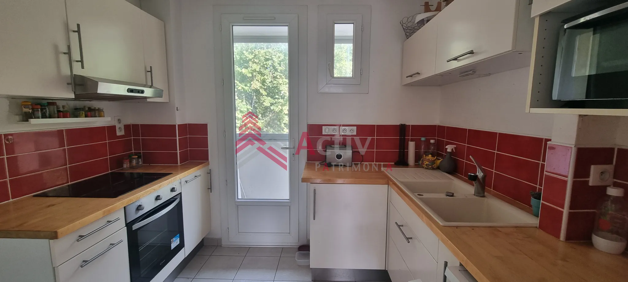 Vente Appartement T3 Rénové à Arles, Quartier Alyscamps 