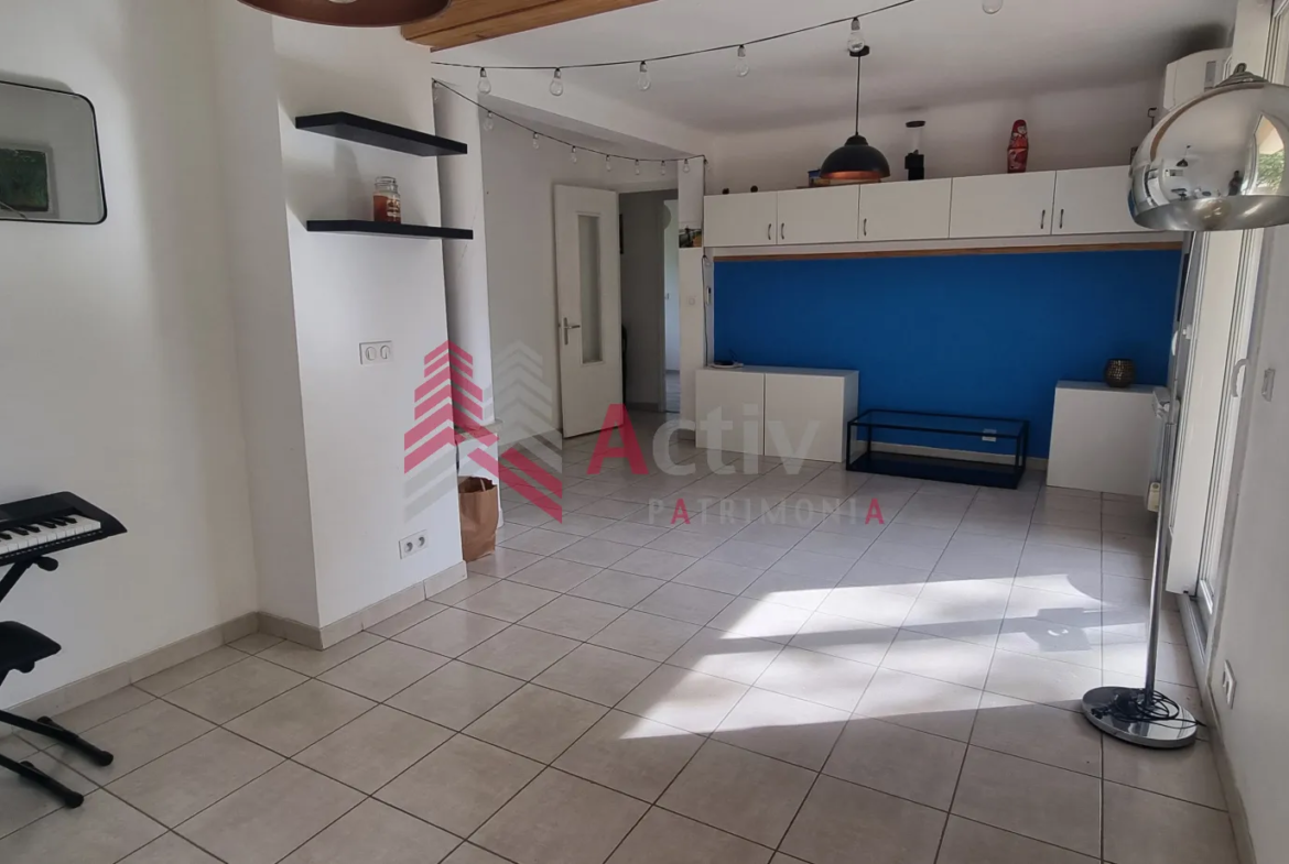 Vente Appartement T3 Rénové à Arles, Quartier Alyscamps 