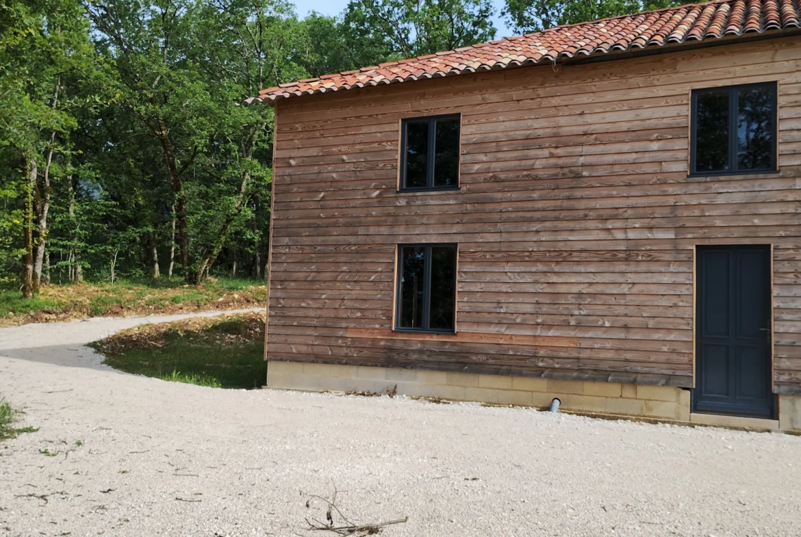 Maison ossature bois à vendre au milieu des bois à Masquieres 