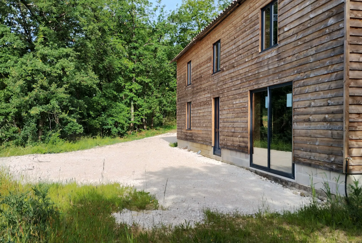 Maison ossature bois à vendre au milieu des bois à Masquieres 