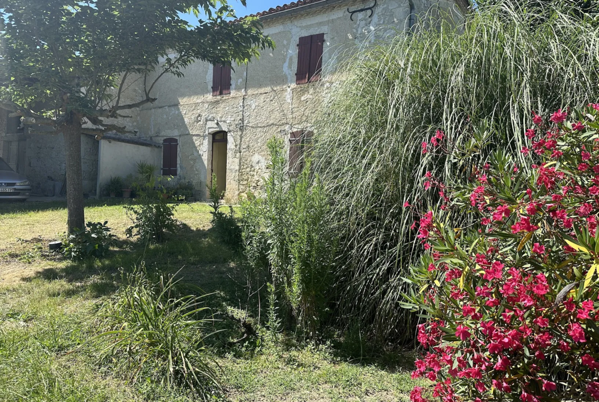 Belle maison en pierre à vendre à Fleurance 