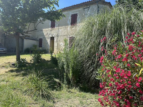 Belle maison en pierre à vendre à Fleurance