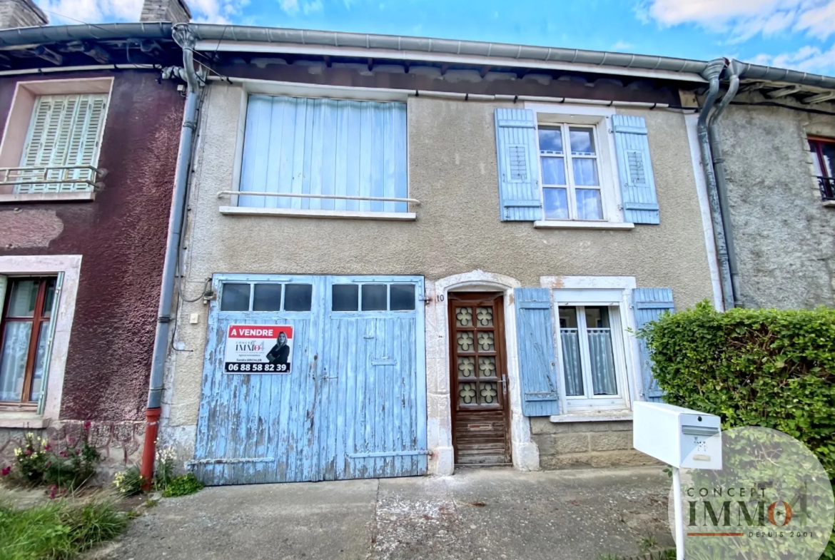 Maison de village à vendre à Trondes avec 4 chambres et jardin 