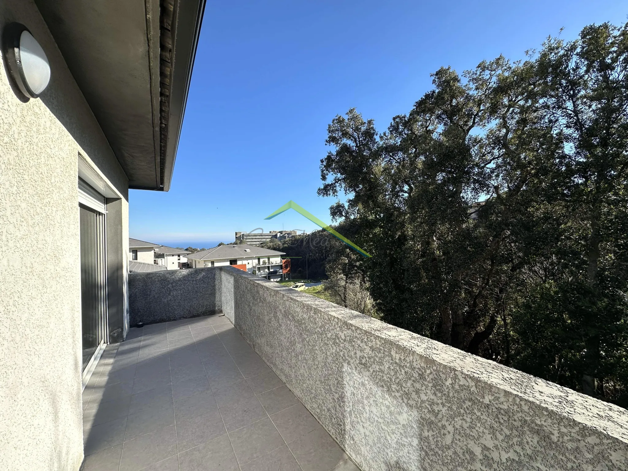 Appartement T2 à vendre à Bastia Macchione avec terrasse et parking 