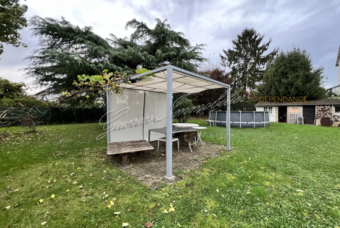 Pavillon à Varennes Vauzelles - 9 pièces - 184 m² de confort et de possibilités 