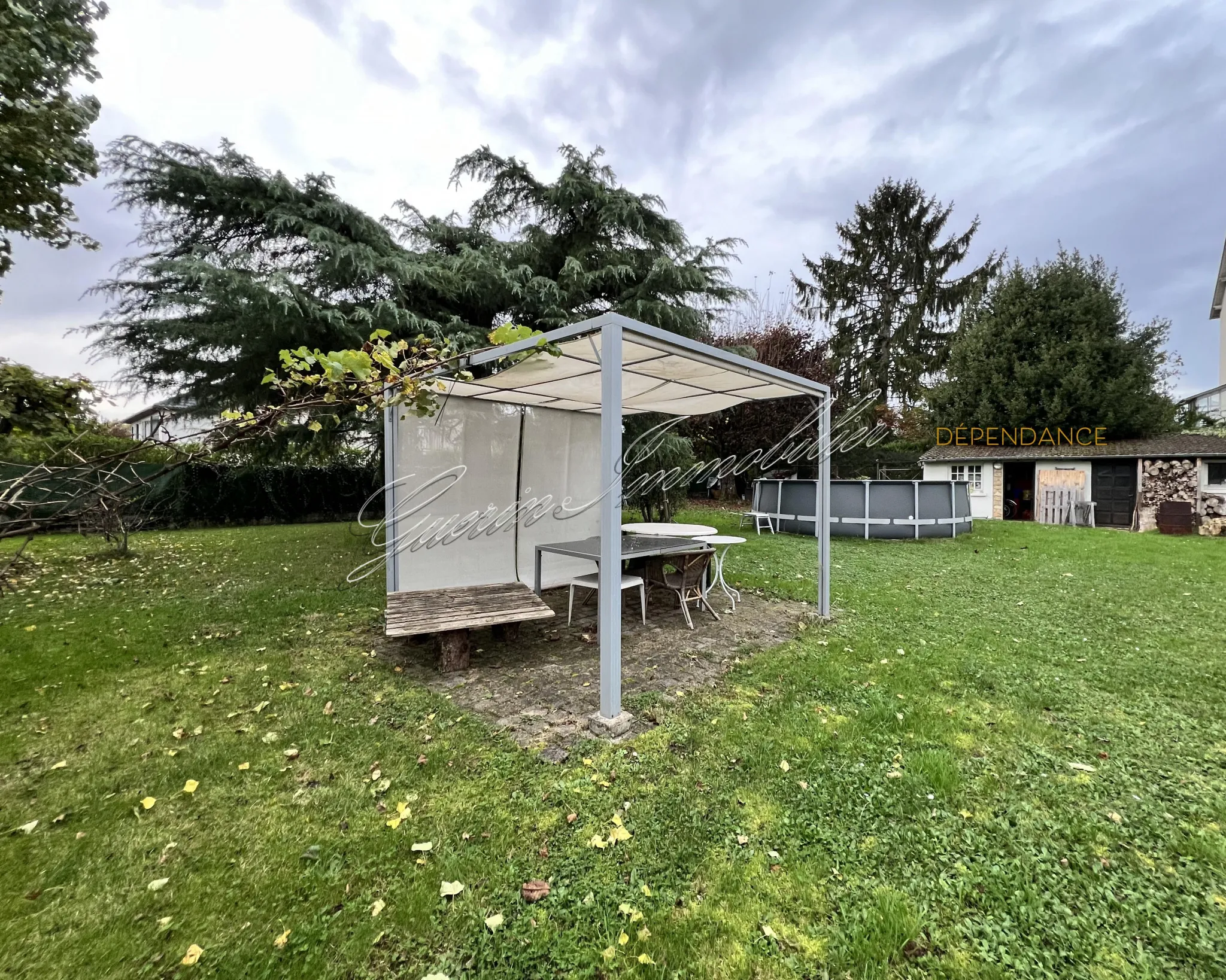 Pavillon à Varennes Vauzelles - 9 pièces - 184 m² de confort et de possibilités 