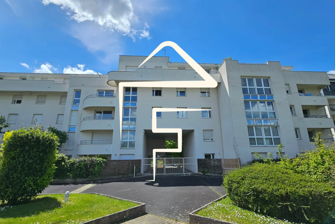 Nantes - Grand appartement T3/T4 avec terrasse et double garage 