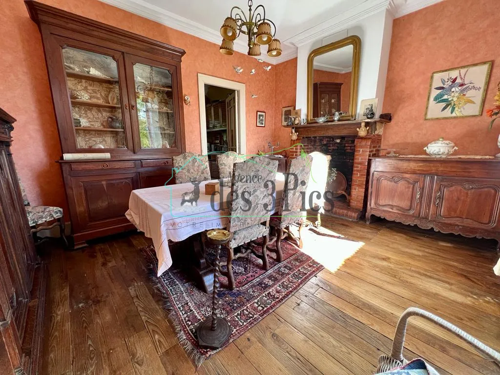 À vendre : Maison de maître avec parc paysager à Arbas 