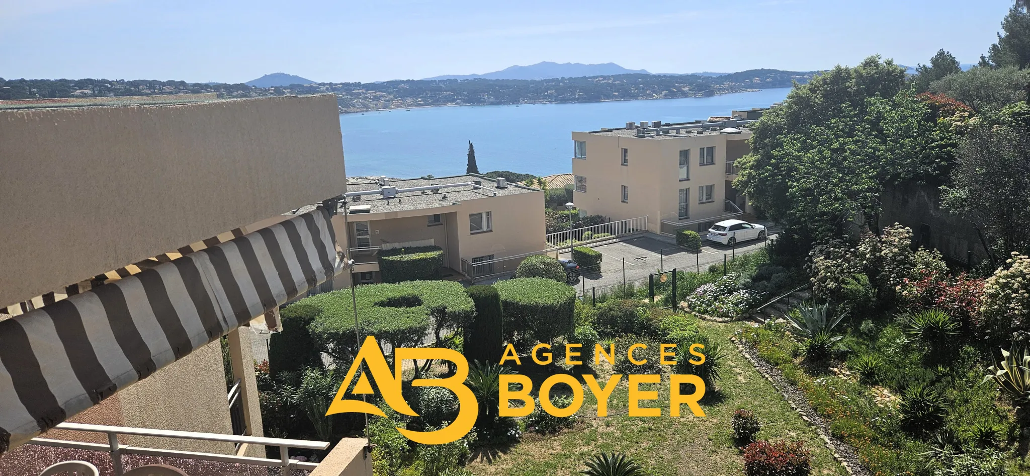 Studio Vue Mer avec Parking Privé à Bandol 