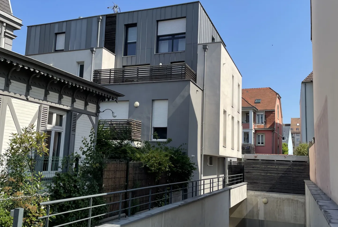 Appartement 3 pièces avec Terrasse et Jardin à Neudorf, Strasbourg 