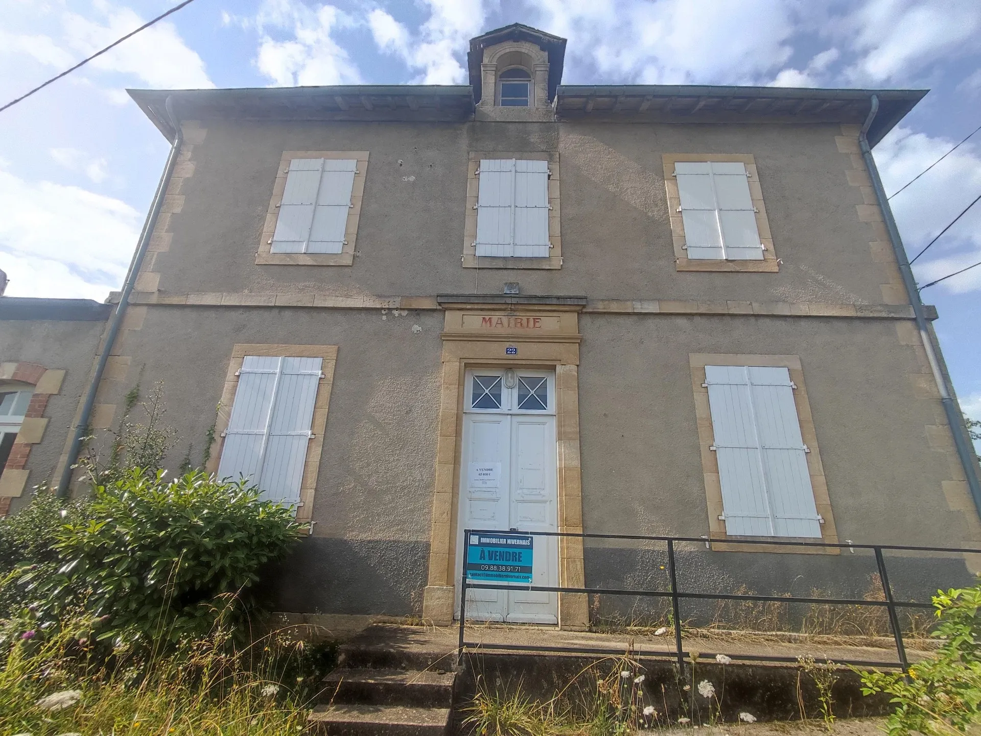 Maison historique avec 6 chambres à Saint Honoré Les Bains 