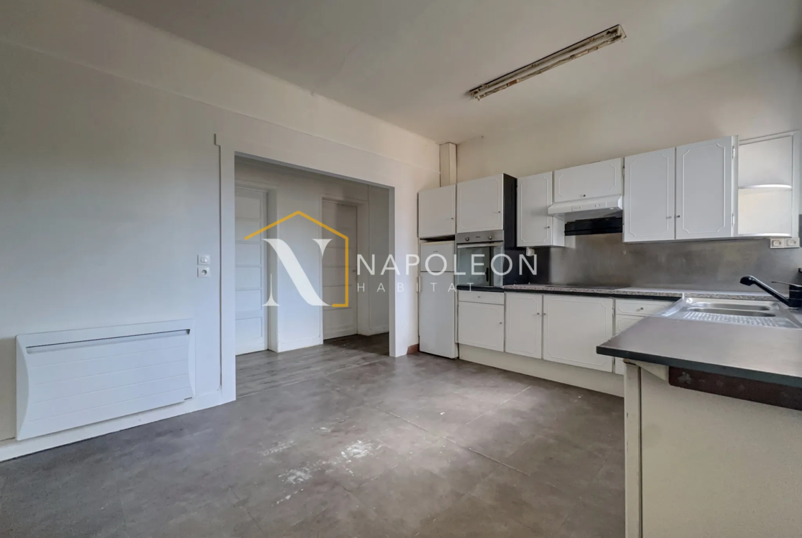 Appartement à rénover à Lille avec potentiel 